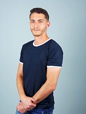 2 - Camiseta Ringer Tee Preto Modelo Convencional Unisex (6)