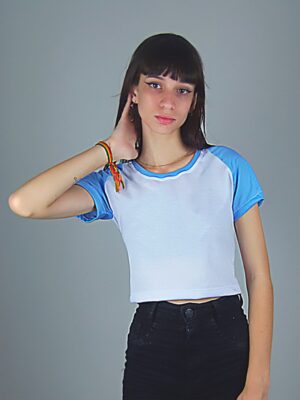 Blusa Cropped Raglan Azul Soltinha Lisa Sem Estampa (2)