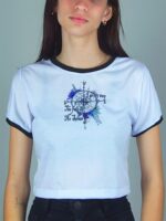 Blusa Cropped Ringer Bússola Tee Soltinho Branco E Preto - No Sense