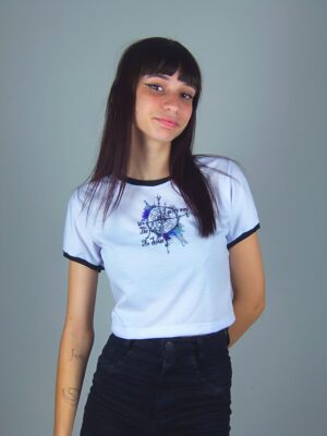 Blusa Cropped Ringer Bússola Tee Soltinho Branco E Preto - No Sense (6)