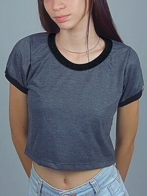 Blusa Cropped Ringer tee Chumbo Soltinha Lisa Sem Estampa - No Sense