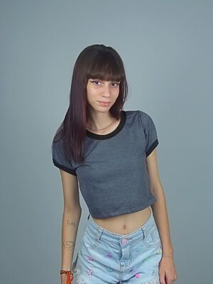 Blusa Cropped Ringer tee Chumbo Soltinha Lisa Sem Estampa_ (2)