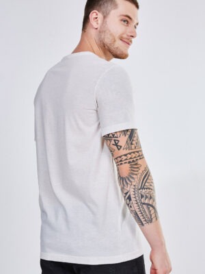 Camiseta 100% Algodão Slim Tee Com Bolso - No Sense (5)