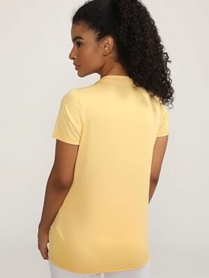 Camiseta Feminina Babylook Amarelo Pastel Básico Lisa Sem Estampa - No Sense (6)