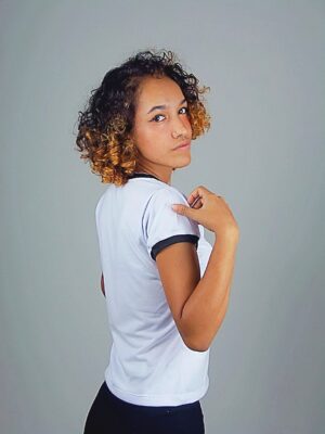 Camiseta Feminina Babylook Ringer Tee Modelo Convencional - No Sense (18)