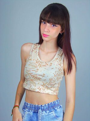 Cropped Regata Canelado Bege Folhas de Outono_ (3)