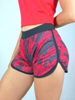 Short Barra Preto e Vermelho Pixelado Fit Dry Estampado - No Sense